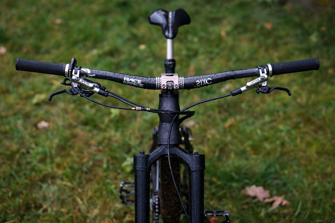 760mm Lenker und cleane Kabelführung