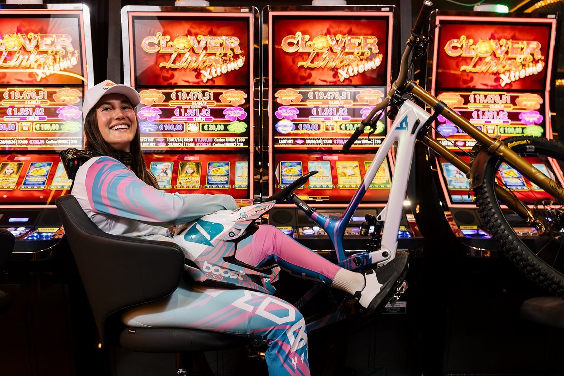Wir hoffen inständig, dass Sian bei ihrem Rennlauf weniger Glück braucht als an den Spielautomaten.