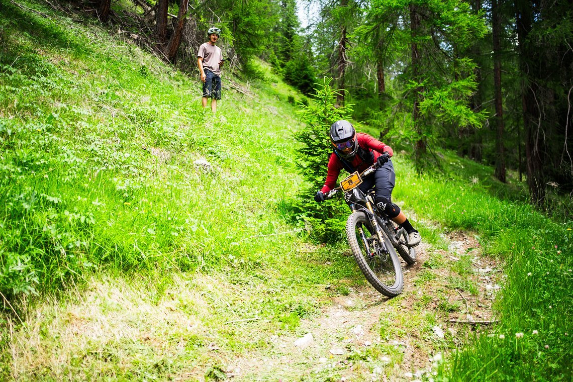 30 - Trotz aller Freundschaft sind wir auch zum Rennenfahren hier    - Foto (c) Max Schumann jpg