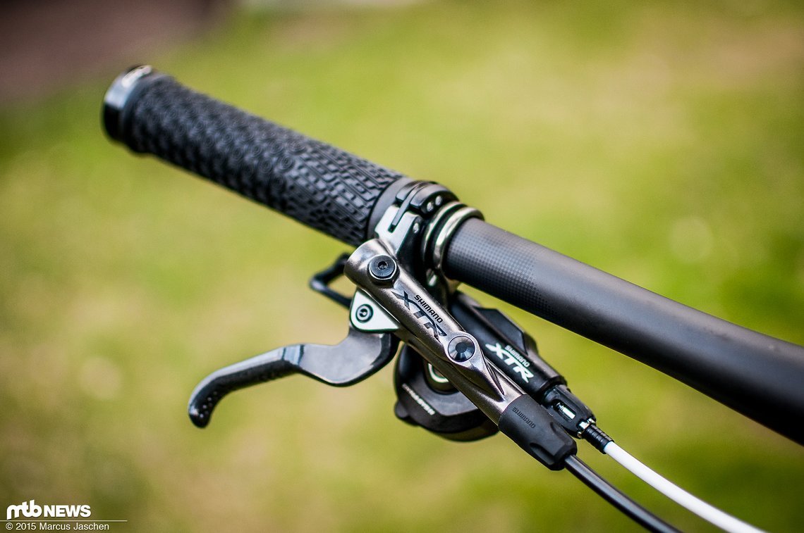Nur das Beste: Antrieb und Bremsen kommen aus dem Hause Shimano und hören auf den Namen XTR