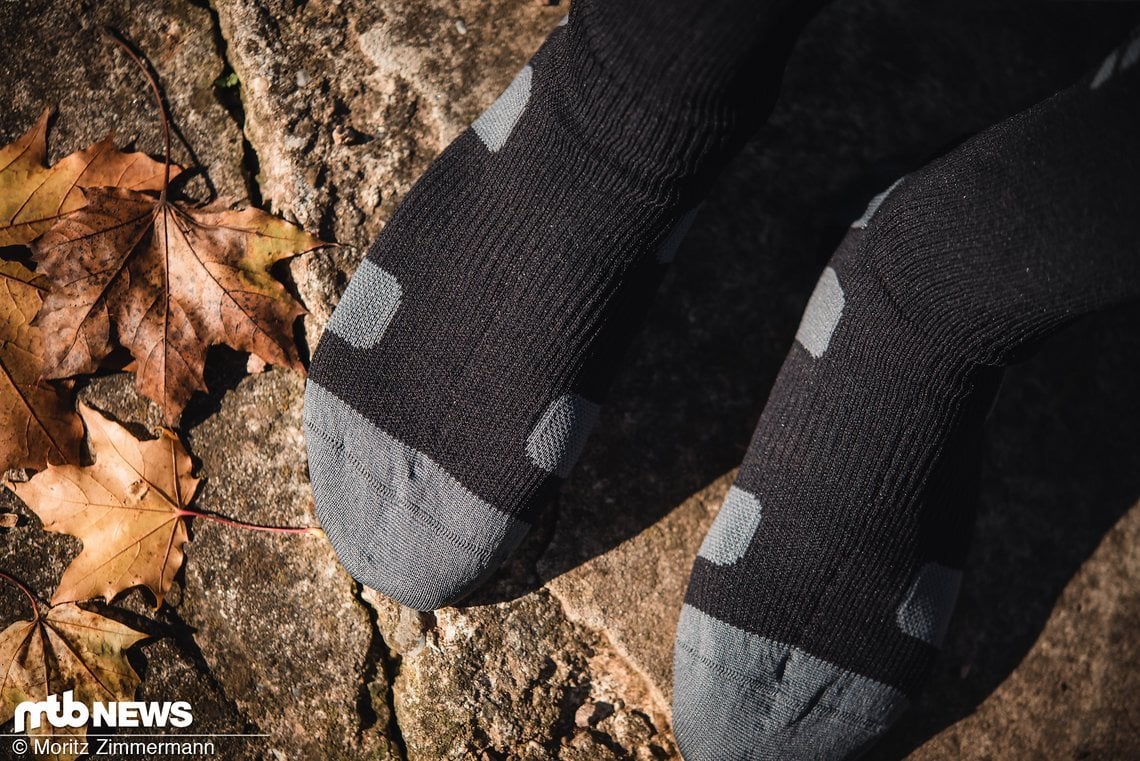 Die robuste Oberfläche der XLC-Socken schützt die Membran im Inneren vor Beschädigungen und gewährleistet so eine lange Funktion.