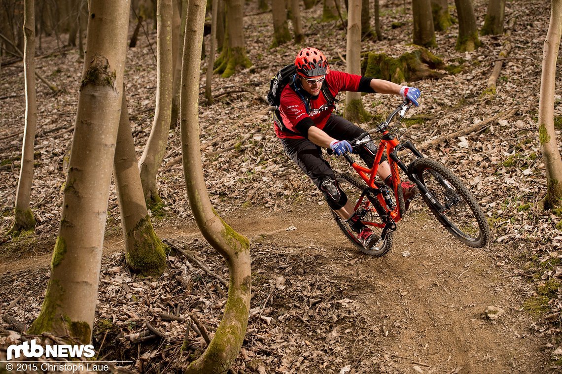 Hannes beim Testen der Schaltung - auf den flowigen Schweinfurter Trails