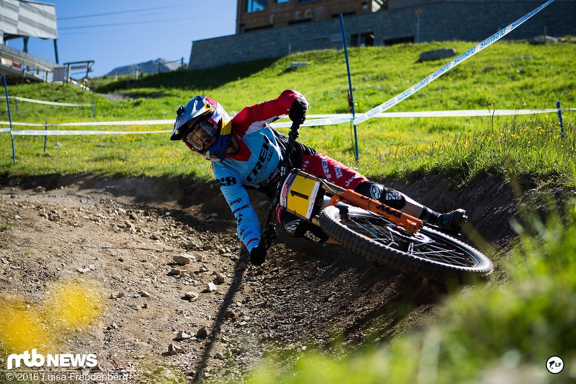 Dicht gefolgt von Rachel Atherton.