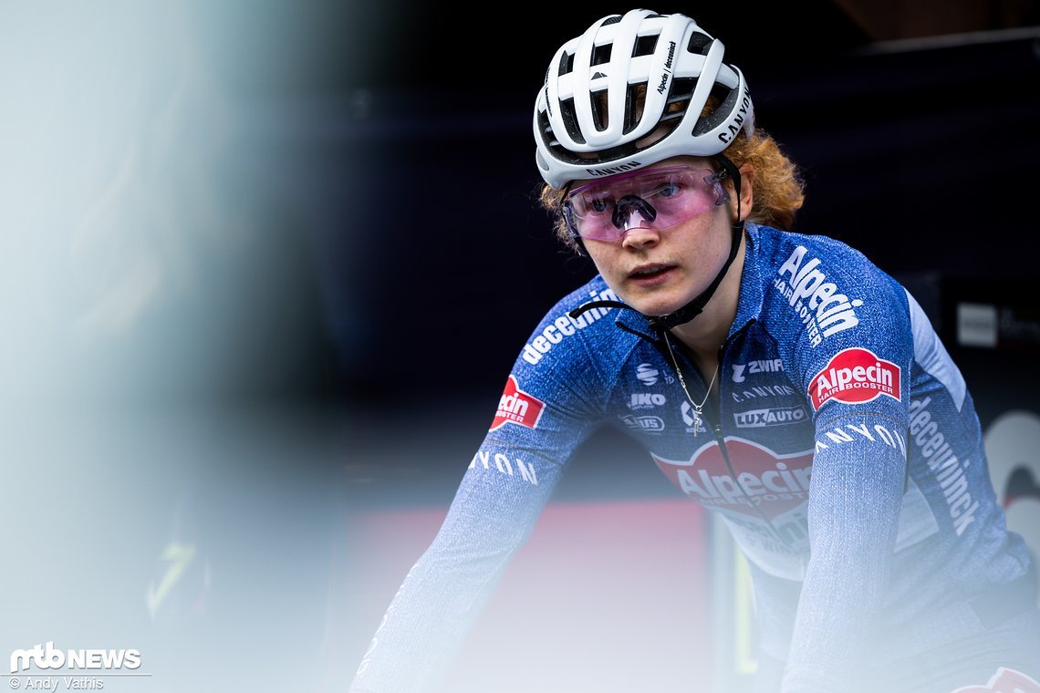 Letzte Vorbereitungen vor dem Short Track bei Puck Pieterse.