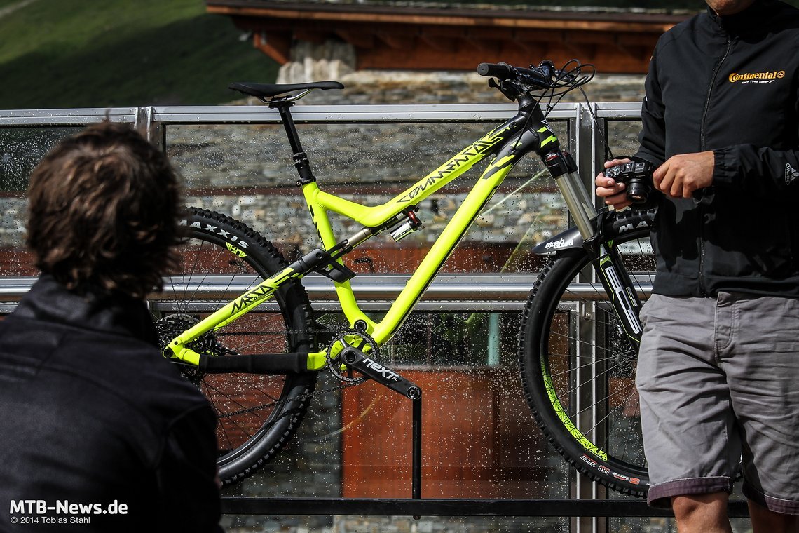Farblich ein echtes Commencal - technisch eine komplette Neuentwicklung