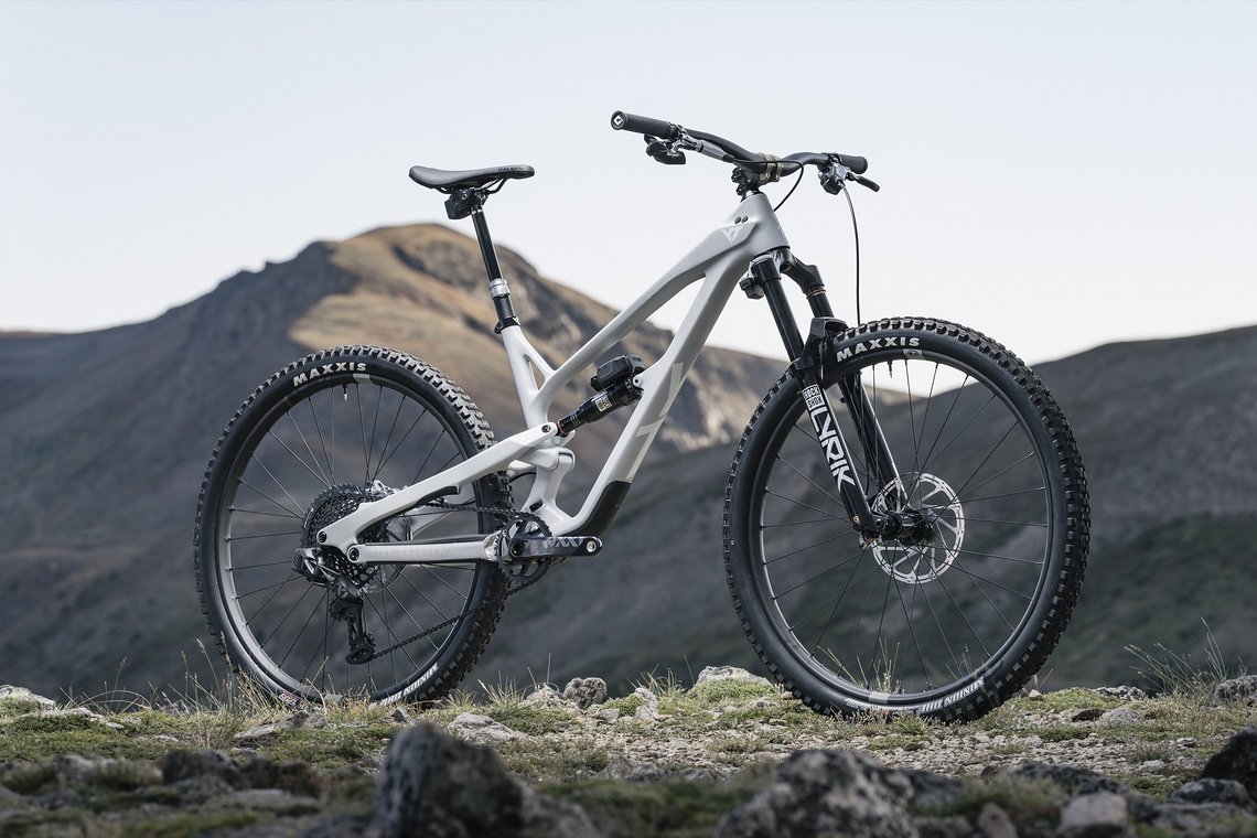 Das YT Jeffsy Uncaged 6 dürfte das ideale Gefährt für alle Trailbike sein, die sich keine Gedanken über ihr Fahrwerk machen wollen.
