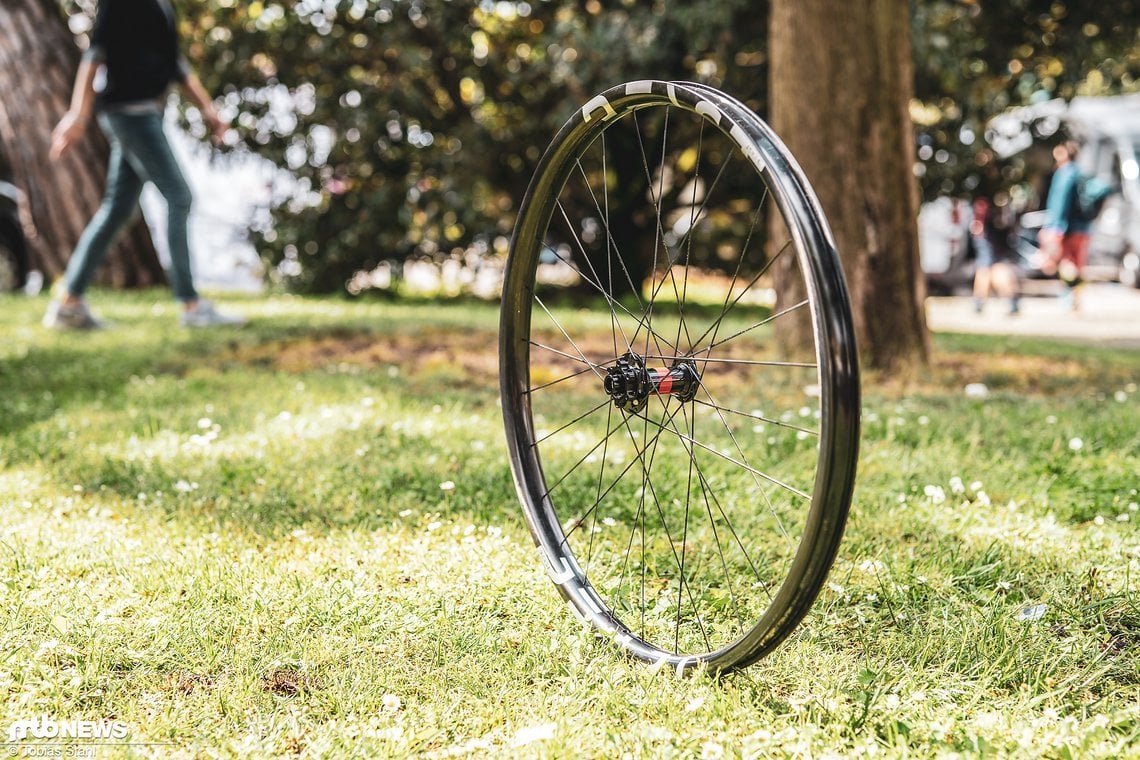 Downhill und Carbon-Felgen? Viele Fahrer haben hier schon gemischte Erfahrungen gemacht