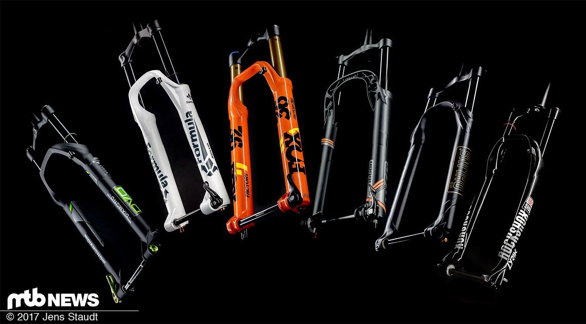 Das Testportfolio unseres 29" Enduro-Federgabel-Vergleichstest