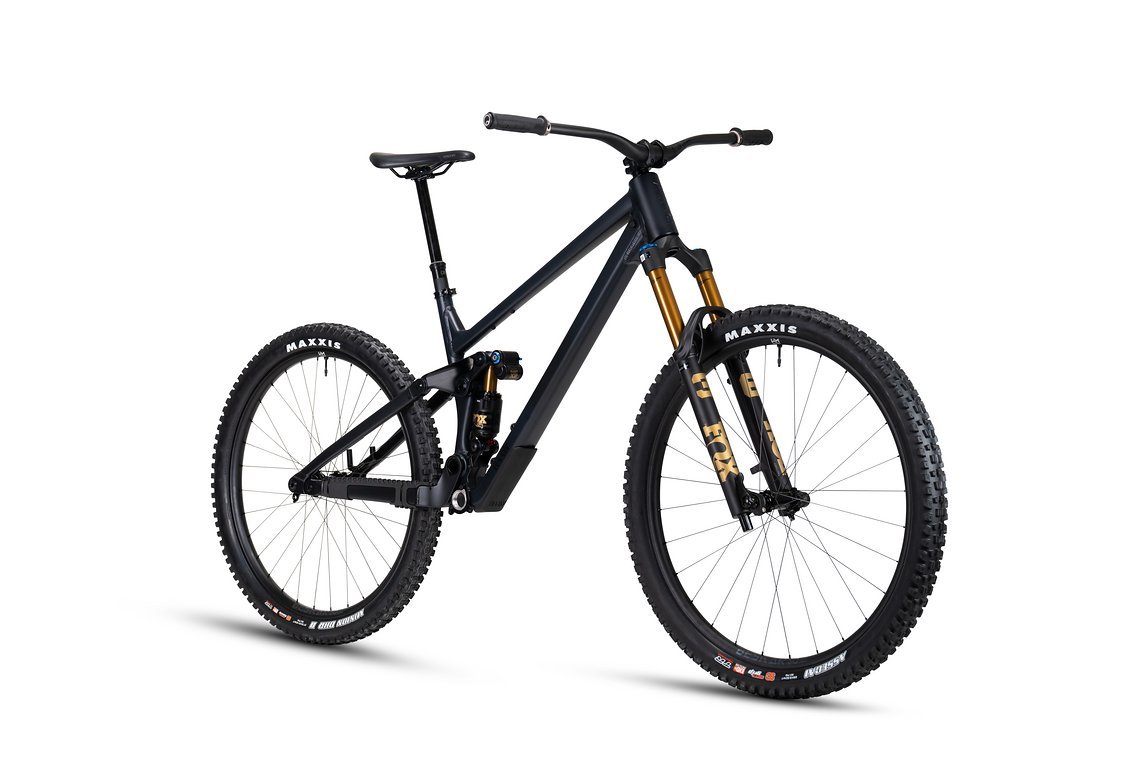 Das RAAW Jipp V2 LT gibt es jetzt als Rolling Chassis mit 141 mm Federweg am Hinterrad und einer 160-mm-Gabel.