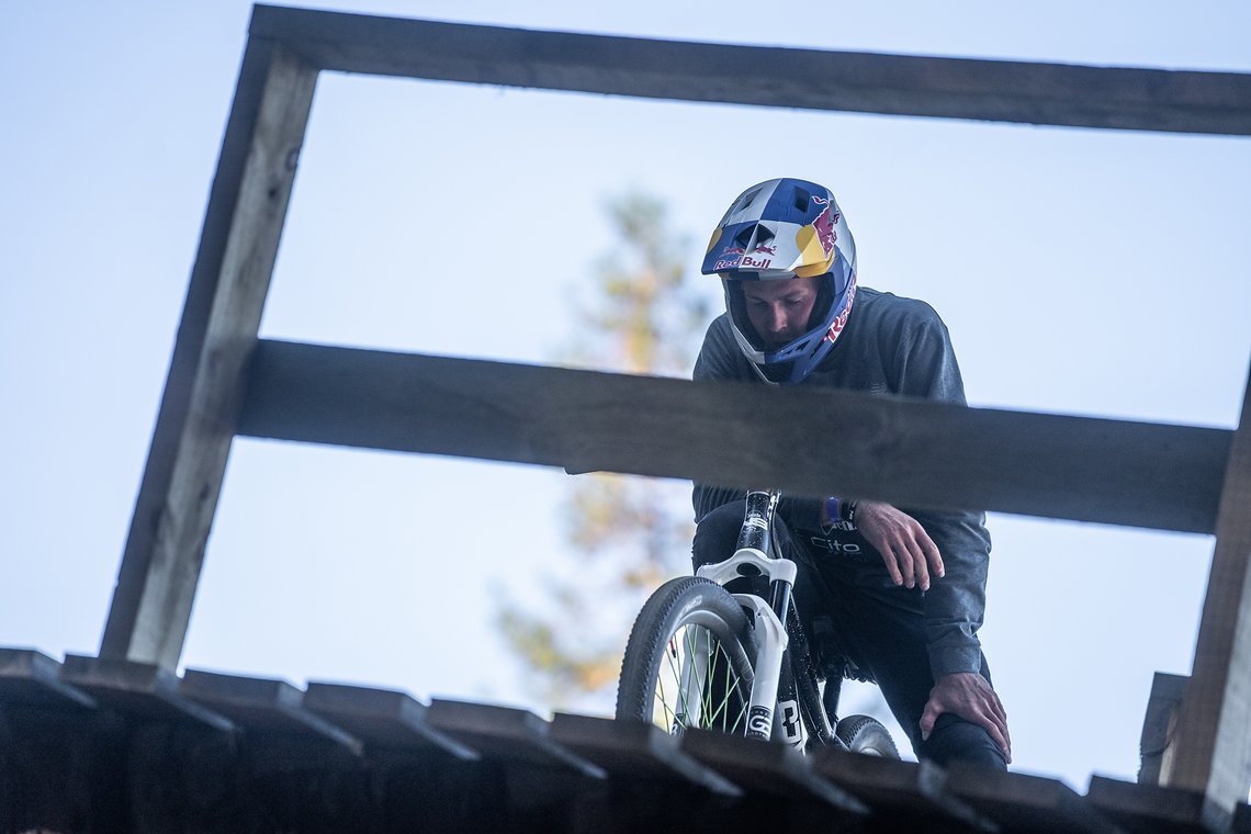 Dawid Godziek versucht am Start in seinen Groove zu kommen.