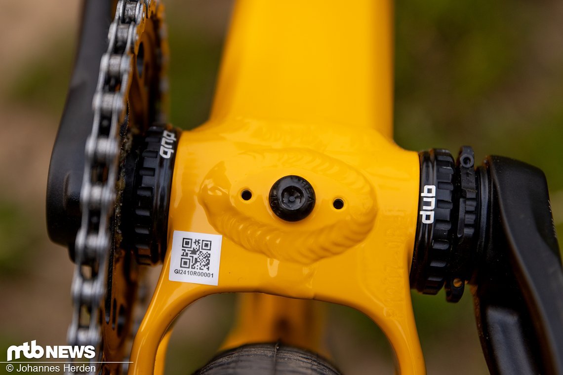 Mit dieser Schraube lassen sich die Kurbelarme bremsen – perfekt für Tricks, bei denen man zügig wieder aufs Pedal kommen will.