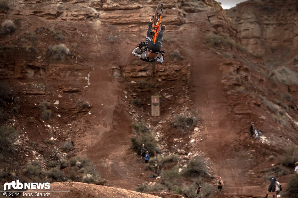 Sehr hoher Frontflip von Brett Rheeder - der Kanadier schoss sich schonmal auf´s Finale ein