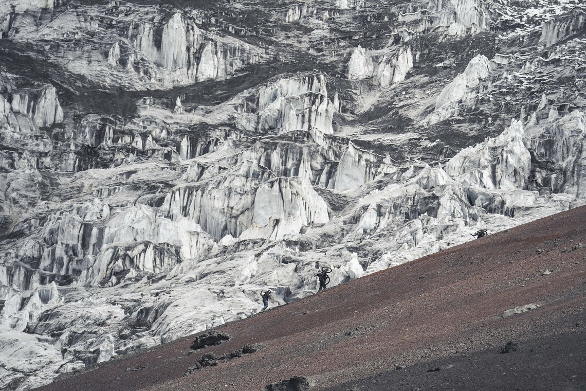 Surfing Trails in Ecuador – Nico Vink & William Roberts