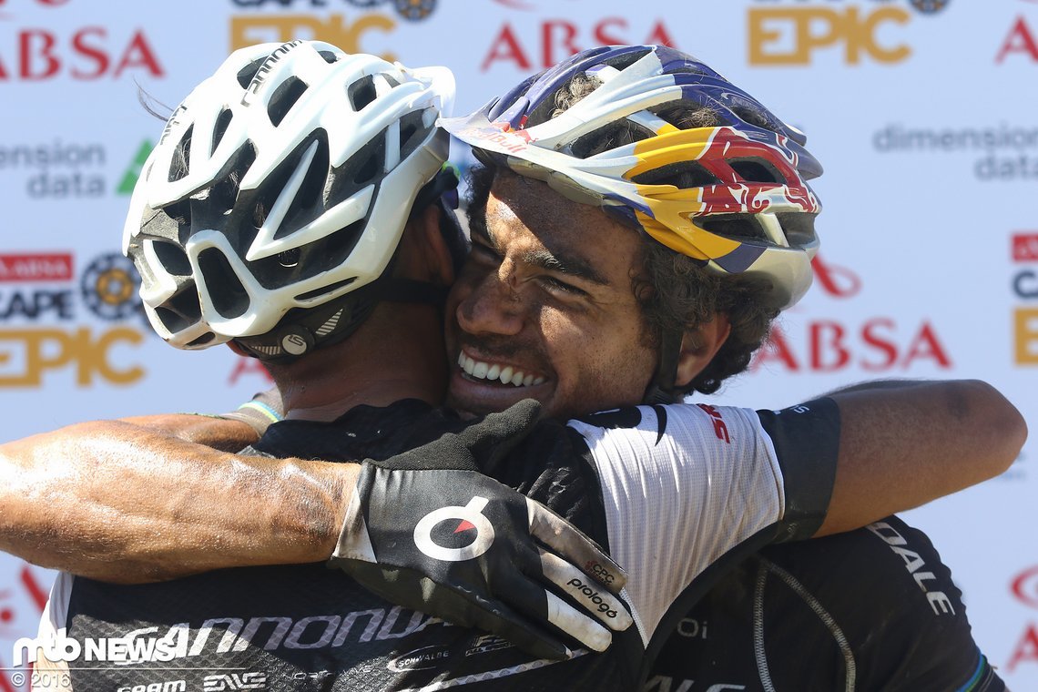Manuel Fumic und sein Partner Henrique Avancini sind happy über Platz vier heute.
