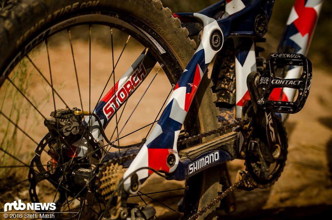 Das Cockpit und die Pedale kommen aus dem Hause Chromag