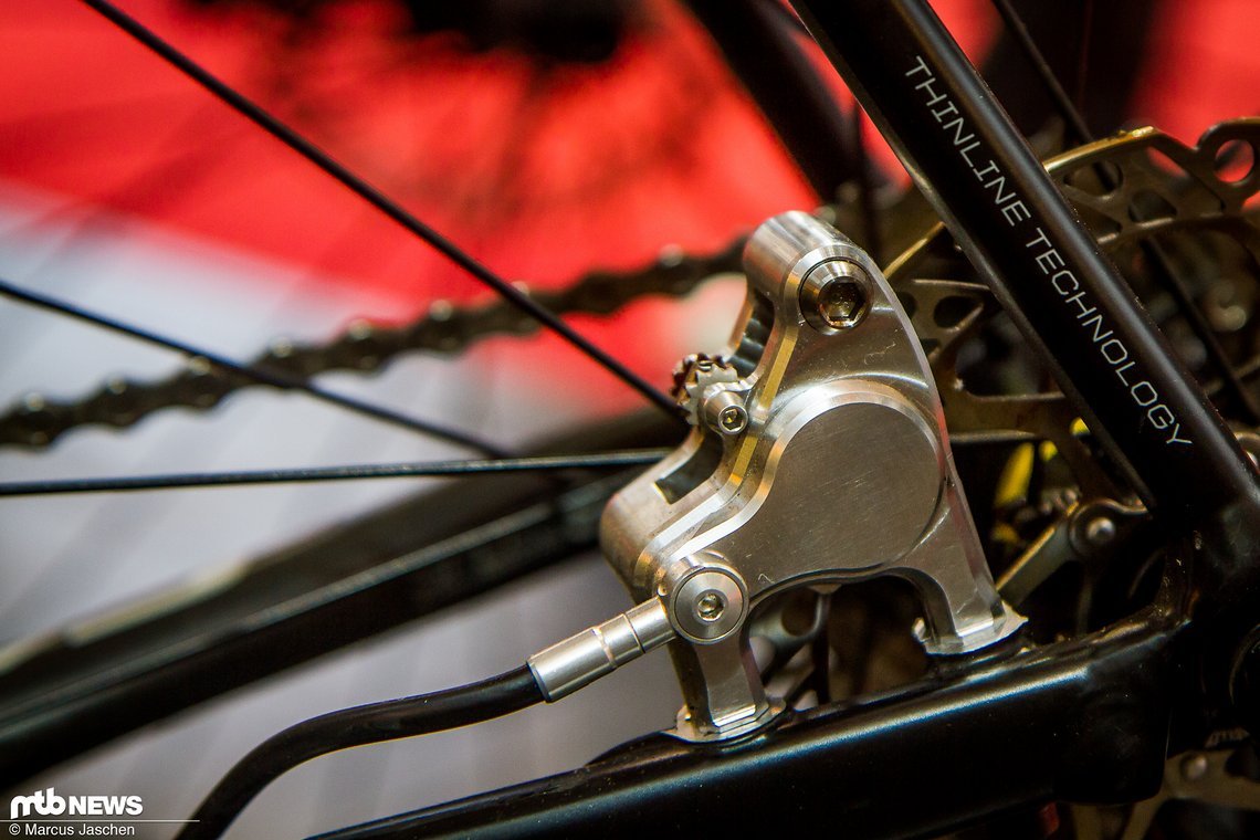 ...jetzt gibt es den Bremssattel auch mit Flatmount und eignet sich für den CX-Einsatz
