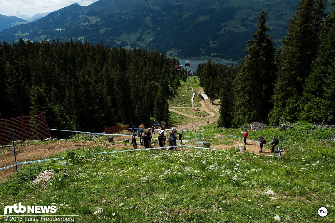 Idyllisches Postkartenpanorama: Von ganz oben kann man bis nach ganz unten sehen und überblickt gleichzeitig ungefähr 85% der Strecke