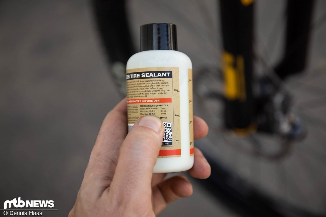 Für einen mittleren MTB-Reifen werden 90 ml bis 150 ml empfohlen.