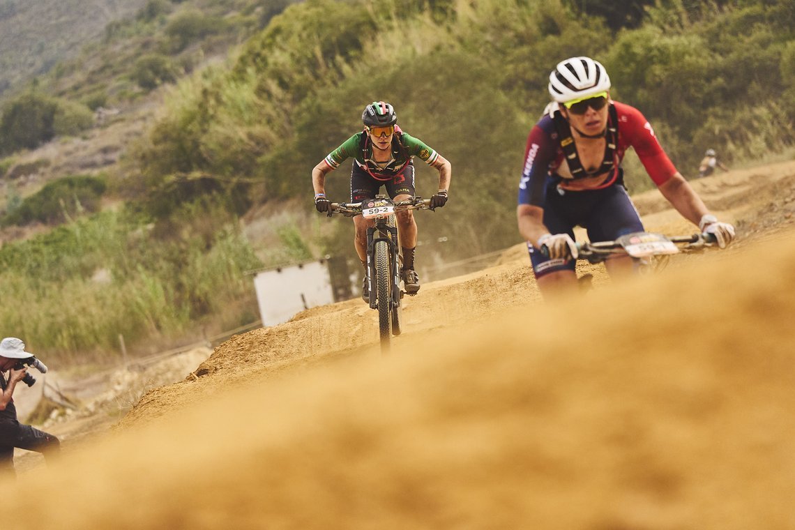 during Stage 4 of the 2025 Absa Cape Epic Mountain Bike stage race held at Fairview, Paarl, Cape Town, South Africa on the 20th March 2025. Photo by Michael Chiaretta/Cape Epic
PLEASE ENSURE THE APPROPRIATE CREDIT IS GIVEN TO THE PHOTOGRAPHER AND ABS