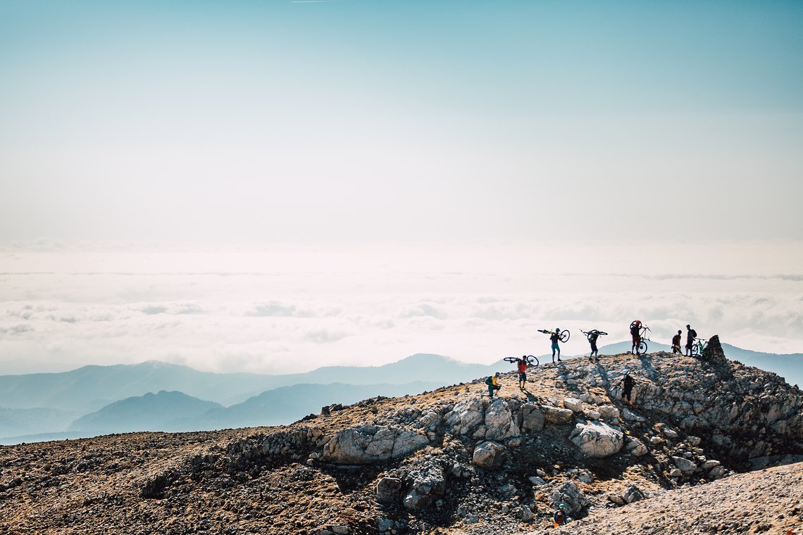 pyrenees-orientales-altitude-adventures-mtb-outsideisfree-hike-a-bike