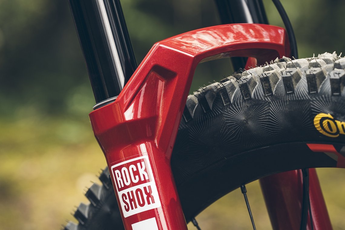 Das neue Casting fällt analog zum aktuellen RockShox-Line-up ziemlich kantig aus.