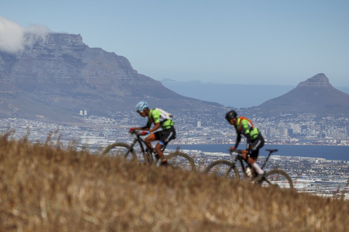 Riders during Stage 1 of the 2025 Absa Cape Epic Mountain Bike stage race held at Meerendal Wine Estate, Cape Town, South Africa on the 17th March 2025. Photo by Sam Clark/Cape Epic
PLEASE ENSURE THE APPROPRIATE CREDIT IS GIVEN TO THE PHOTOGRAPHER AN