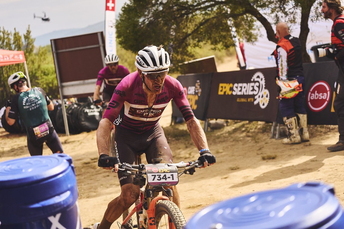 during Stage 4 of the 2025 Absa Cape Epic Mountain Bike stage race held at Fairview, Paarl, Cape Town, South Africa on the 20th March 2025. Photo by Michael Chiaretta/Cape Epic
PLEASE ENSURE THE APPROPRIATE CREDIT IS GIVEN TO THE PHOTOGRAPHER AND ABS