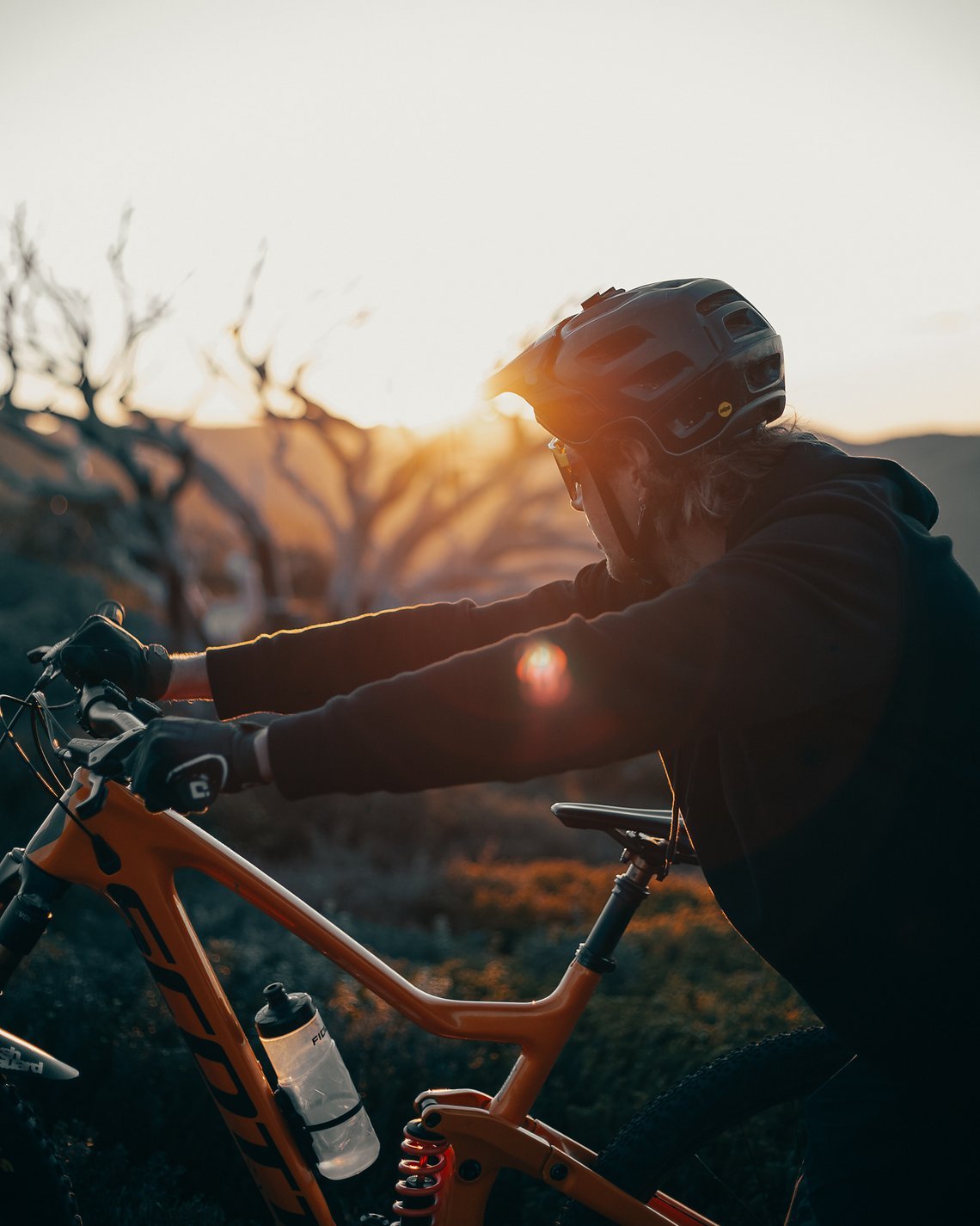 scott-sports-bike-2020-chasing-trail-dean-lucas-actionimage-by-riley matthews-Scott x Dean Lucas by Riley Matthews-32