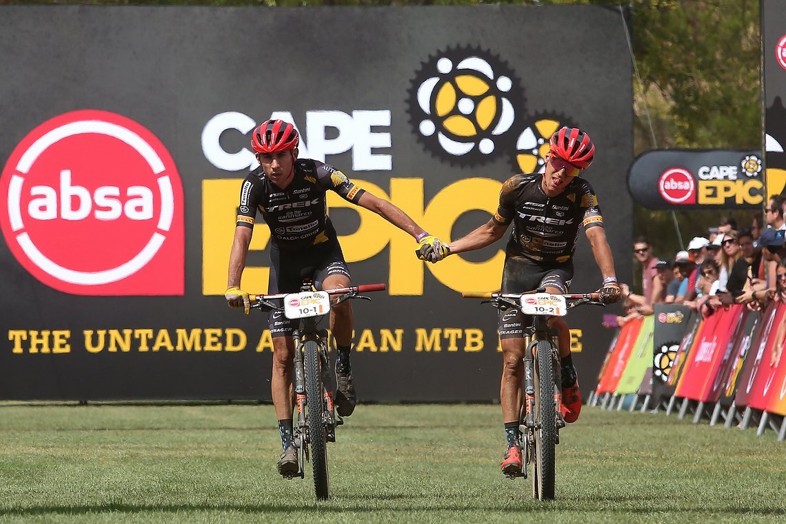 Tagesrang drei ging an Samuele Porro und Damiano Ferraro, die den schlechten Tag des Team Bulls Heroes ausnutzen konnten und ein großes Zeitpolster im Kampf um den dritten Gesamtrang herausfahren konnten