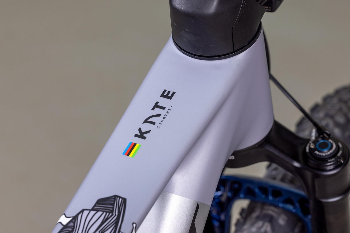 SCOTT-SRAM WORLD CHAMPS KATE COURTNEY 2023 SCOTT BIKE PHOTO BY MICHAEL RIEHLE 03
