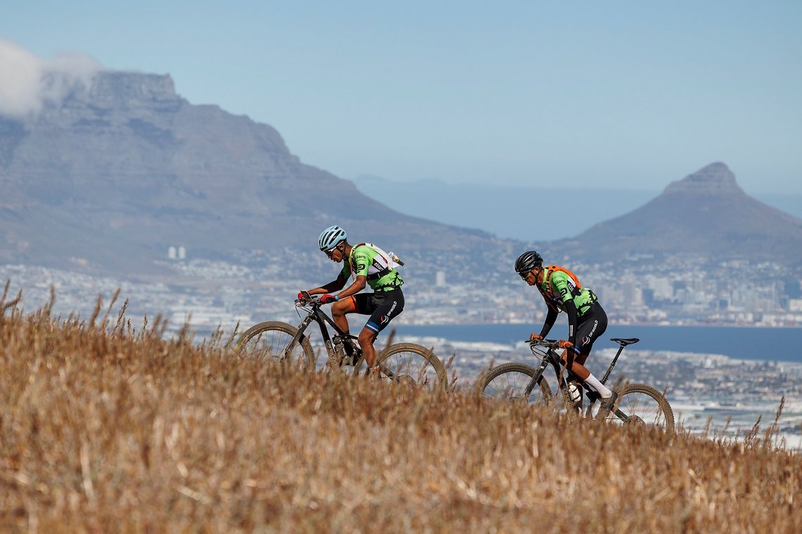 Riders during Stage 1 of the 2025 Absa Cape Epic Mountain Bike stage race held at Meerendal Wine Estate, Cape Town, South Africa on the 17th March 2025. Photo by Sam Clark/Cape Epic
PLEASE ENSURE THE APPROPRIATE CREDIT IS GIVEN TO THE PHOTOGRAPHER AN