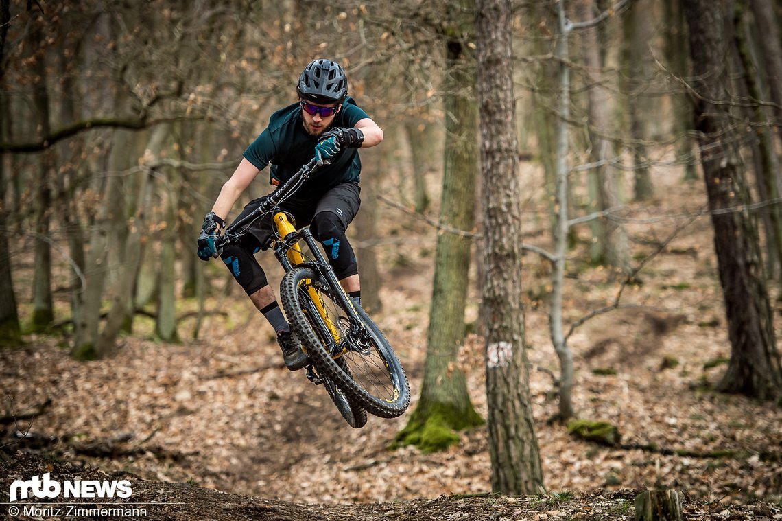 Die kurze, kompakte Geometrie macht das Ghost SL AMR X zu einem eher verspielten und agilen Bike