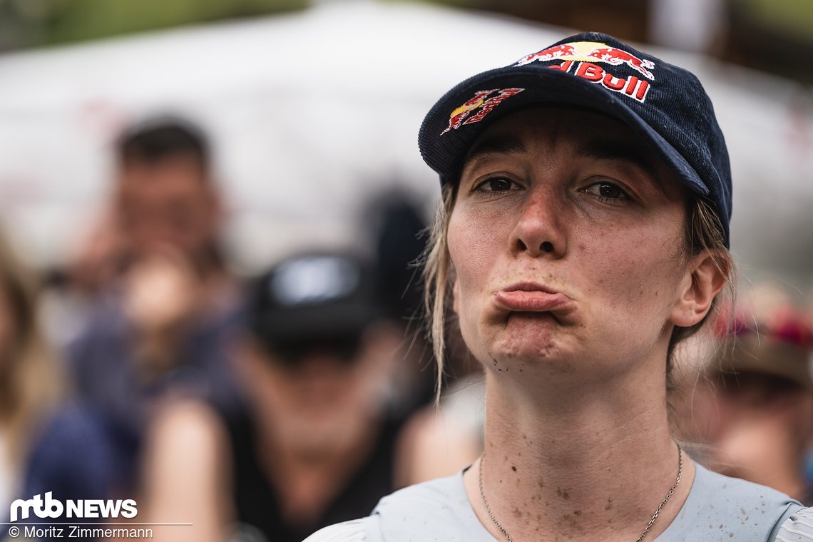 Bisher war die FMD-Fahrerin sehr konstant unterwegs, doch durch den Sturz hat sie auch in der Gesamtwertung wertvolle Punkte eingebüßt