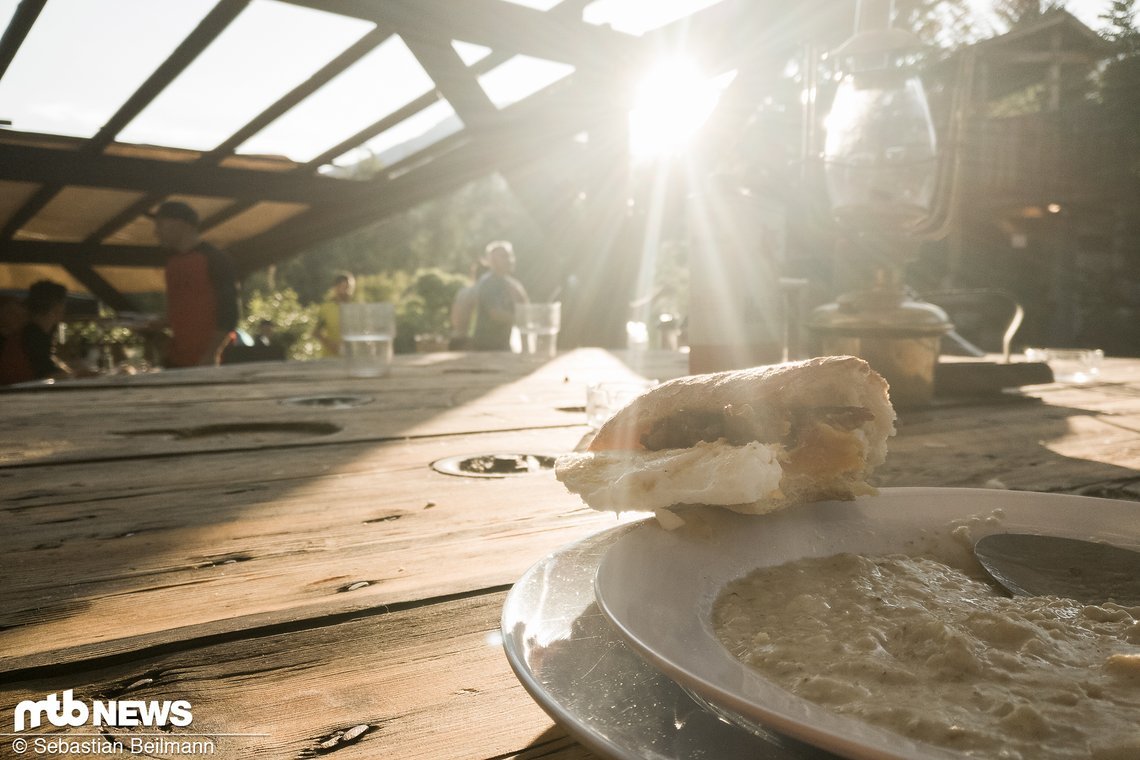 Frühstück im Sonnenaufgang