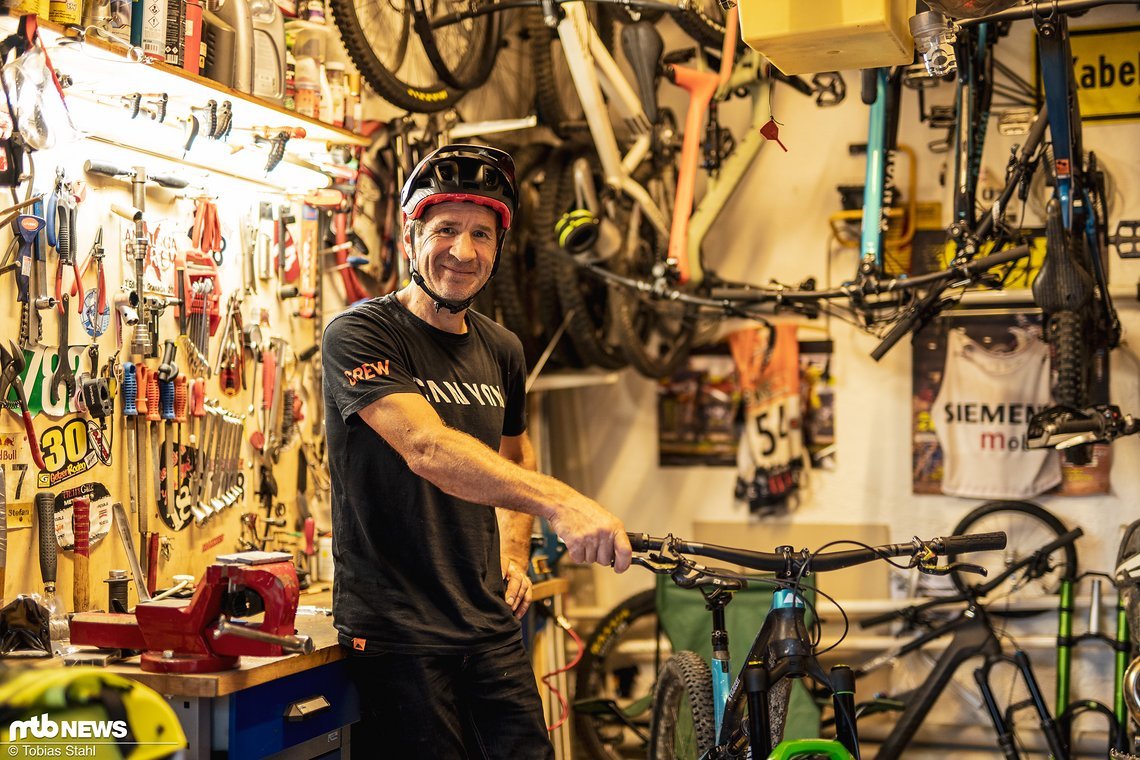 Zum Interview trafen wir Stefan Herrmann in München und konnten uns seine Bike-Sammlung angucken!