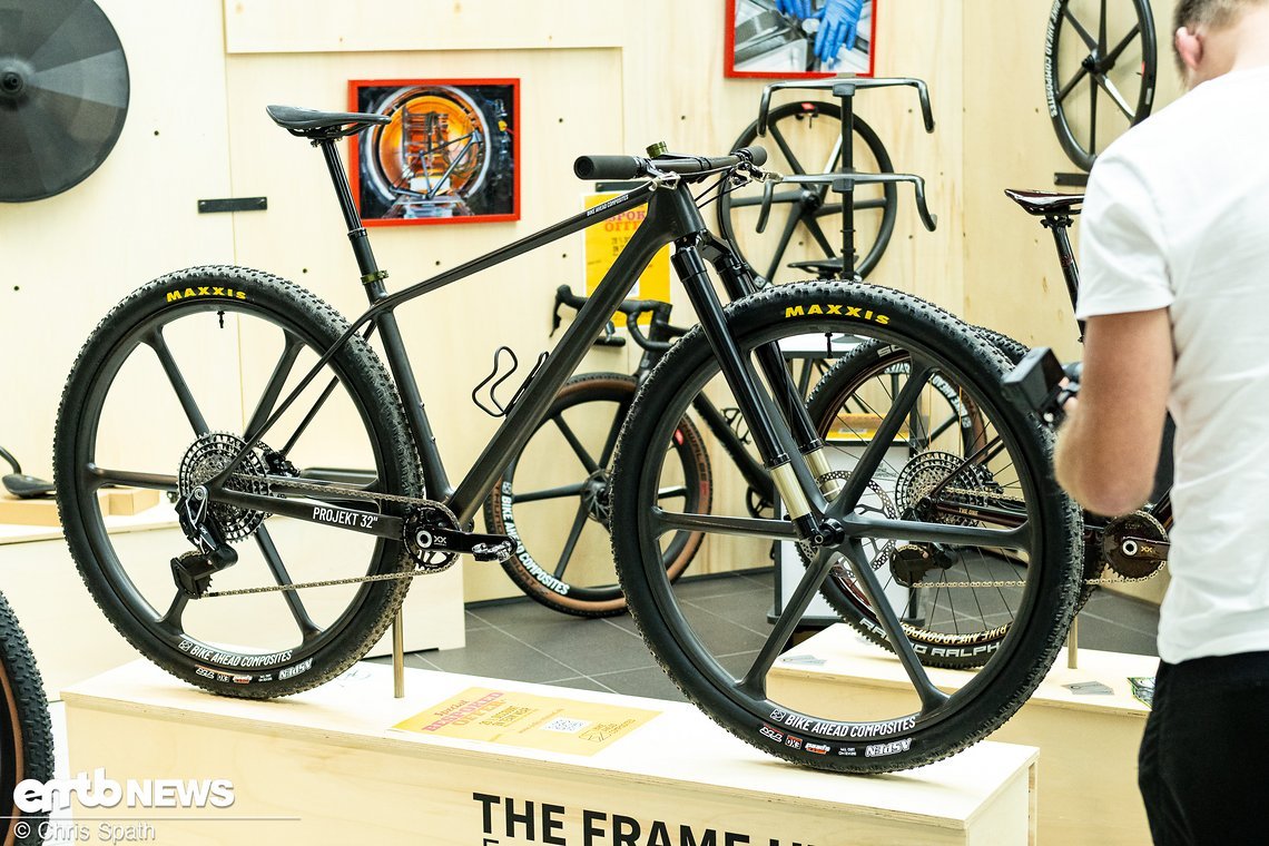 Ebenso mit einem 32" Rad war Bike Ahead am Start.