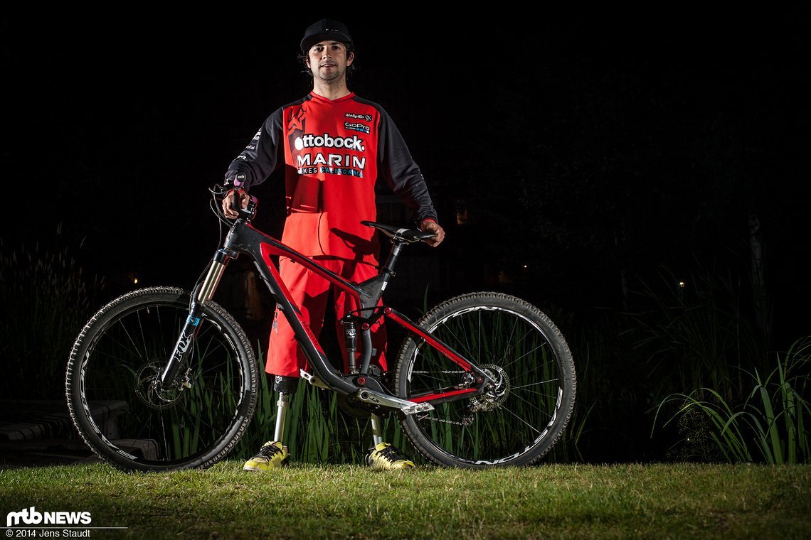 Adolfo ist nicht allein auf Liftzugang angewiesen, er fährt ebenfalls Enduro