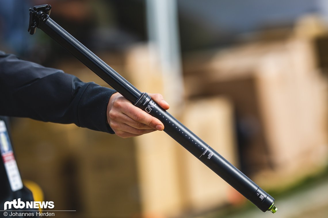 Die neue OneUp Components Dropper Post verfügt über satte 210 mm Verstellweg
