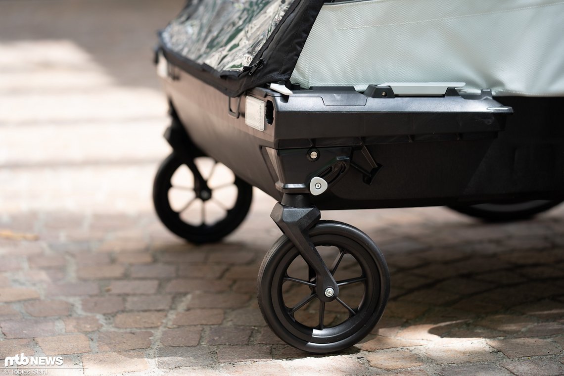 Die Buggy-Räder sind aus Gummi auf Kunststoff gefertigt