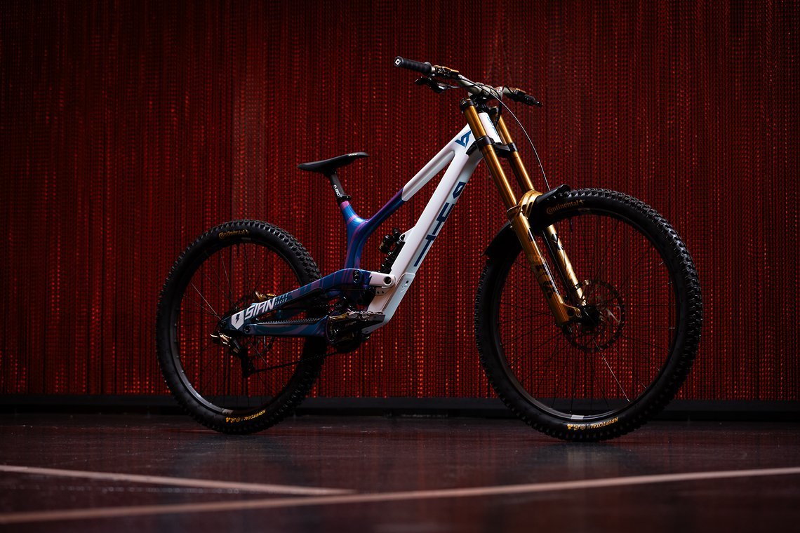 Am WM-Bike von Sian herrschen blaue Farbtöne vor.
