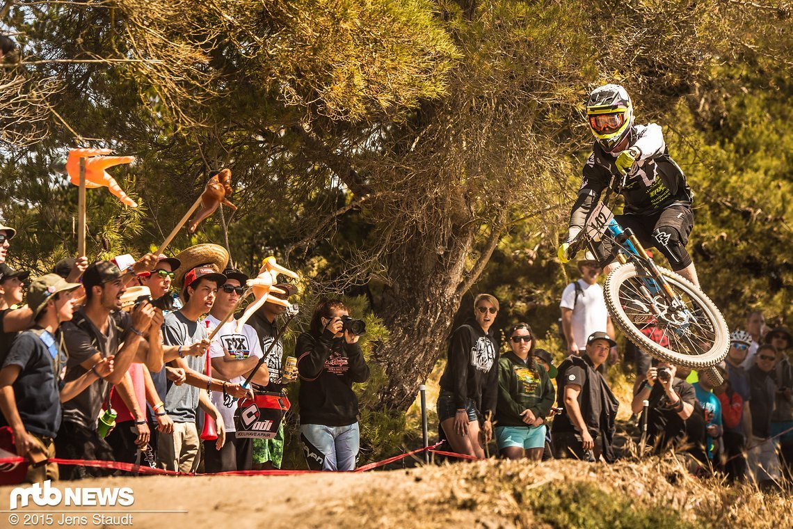 Kerr war auf dem gleichen Bike wie beim Dual unterwegs und im Rennlauf gabs keine #stoppiesundays oder große Whips zu sehen. Platz 29