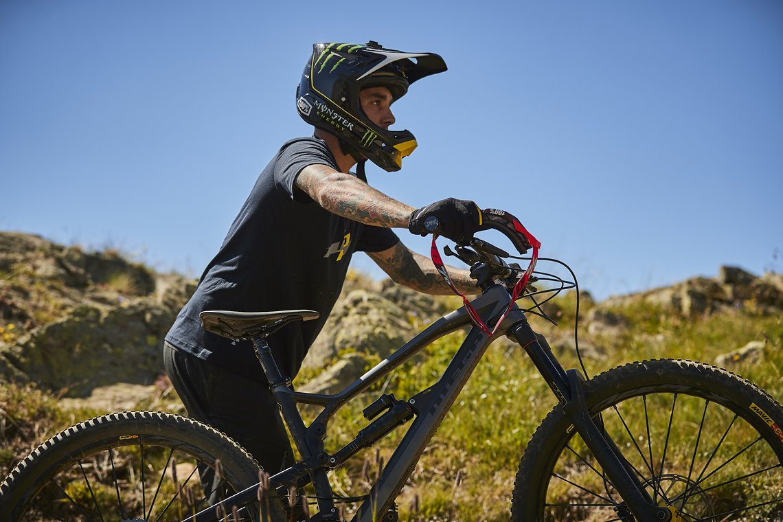 Sam Hill Mega 275 C RS (2)