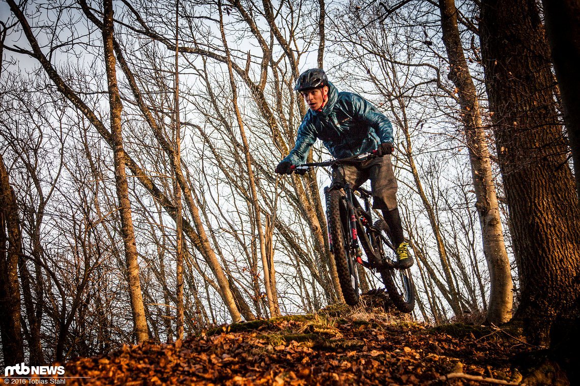 Fliegt förmlich über den Trail