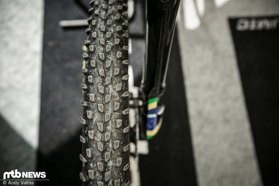 Das Team um Manuel Fumic ist auf den neuen Reifen von Schwalbe unterwegs