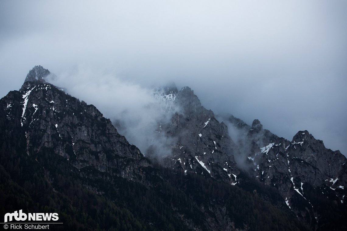 Am Freitag Morgen begrüßte Kranjska Gora uns mit Nieselregen, kühlen Temperaturen und tief hängenden Wolken.