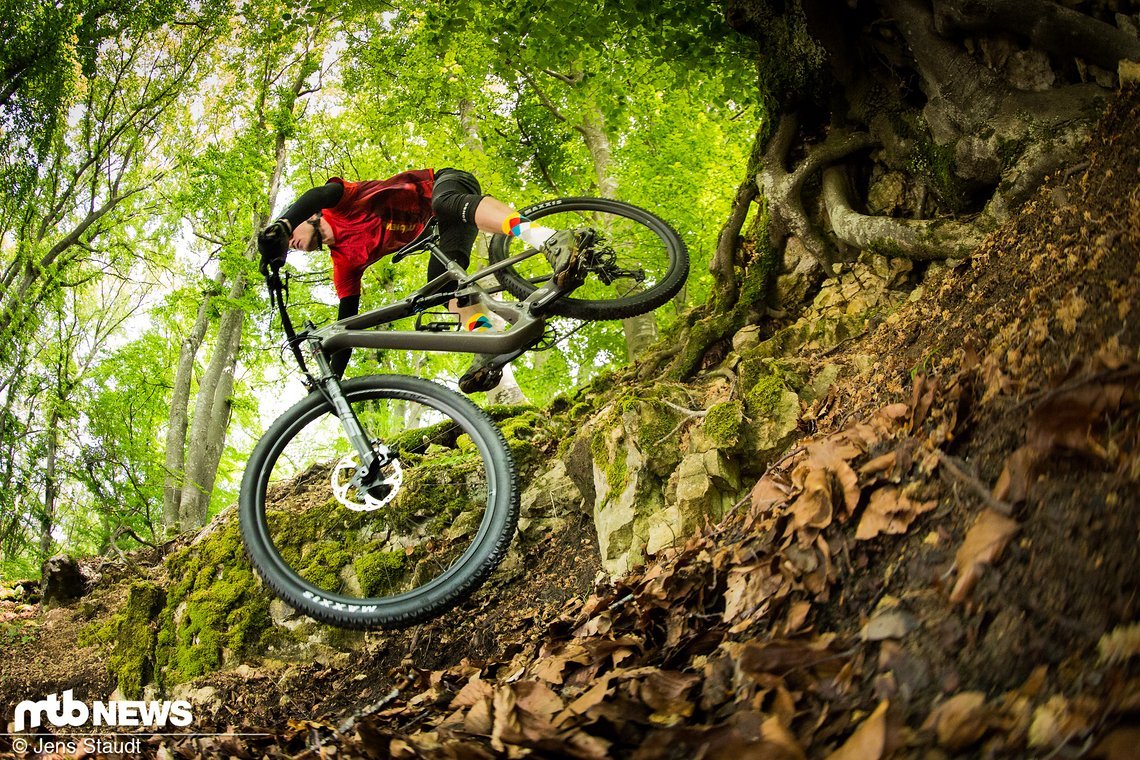 Wenn ich mit einem XC-Fully einen ruppigen Trail mit hoher Geschwindigkeit bergab auf Zeit fahre, was ist das dann?