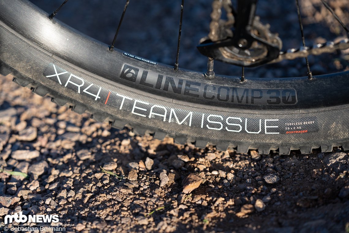 … während die Reifenkombination aus Bontrager XR5 und XR4 Team Issue zwar gut rollte und sich als ziemlich pannensicher herausstellte, aber nicht ganz so viel Grip bot, wie einige Konkurrenzprodukte.