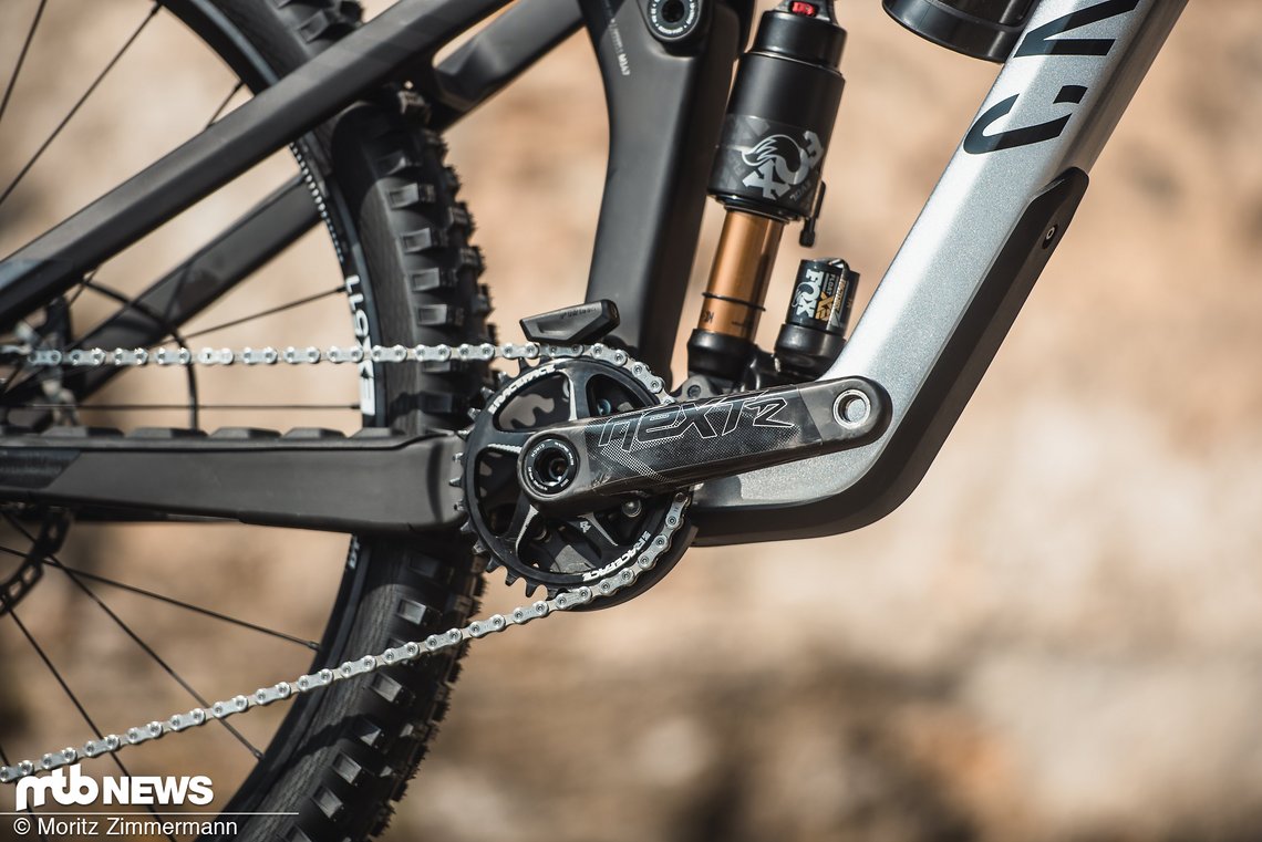 Das Top-Modell von Canyon setzt auf eine Race Face Next-Carbon-Kurbel.