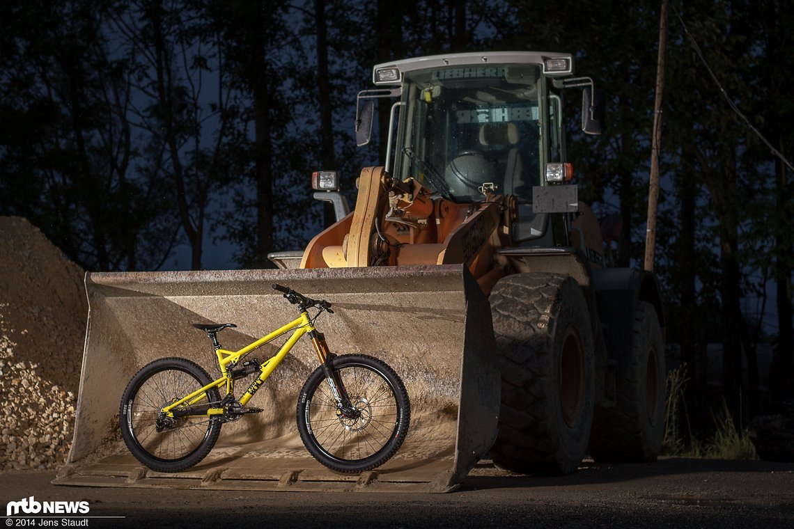 Darfs auch etwas Stahl sein? DMR vs. LIEBHERR