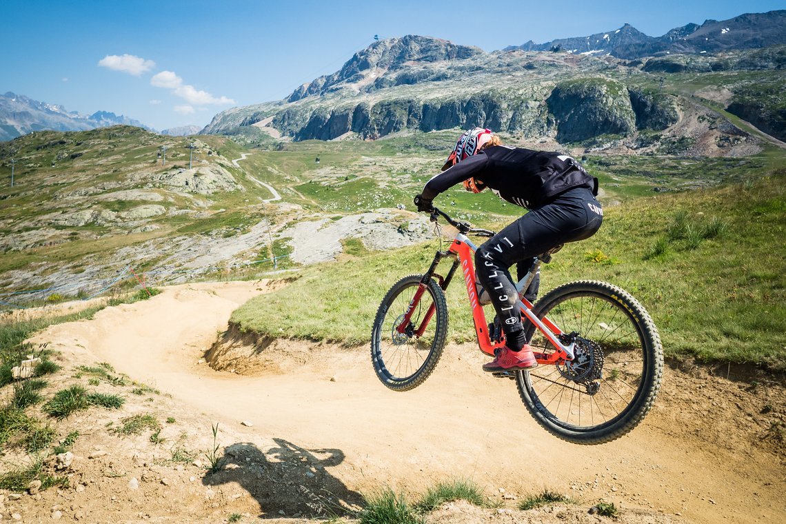 Als ehemalige Cross-Country-Fahrerin hat Ines Thoma keine Probleme mit der Ausdauer